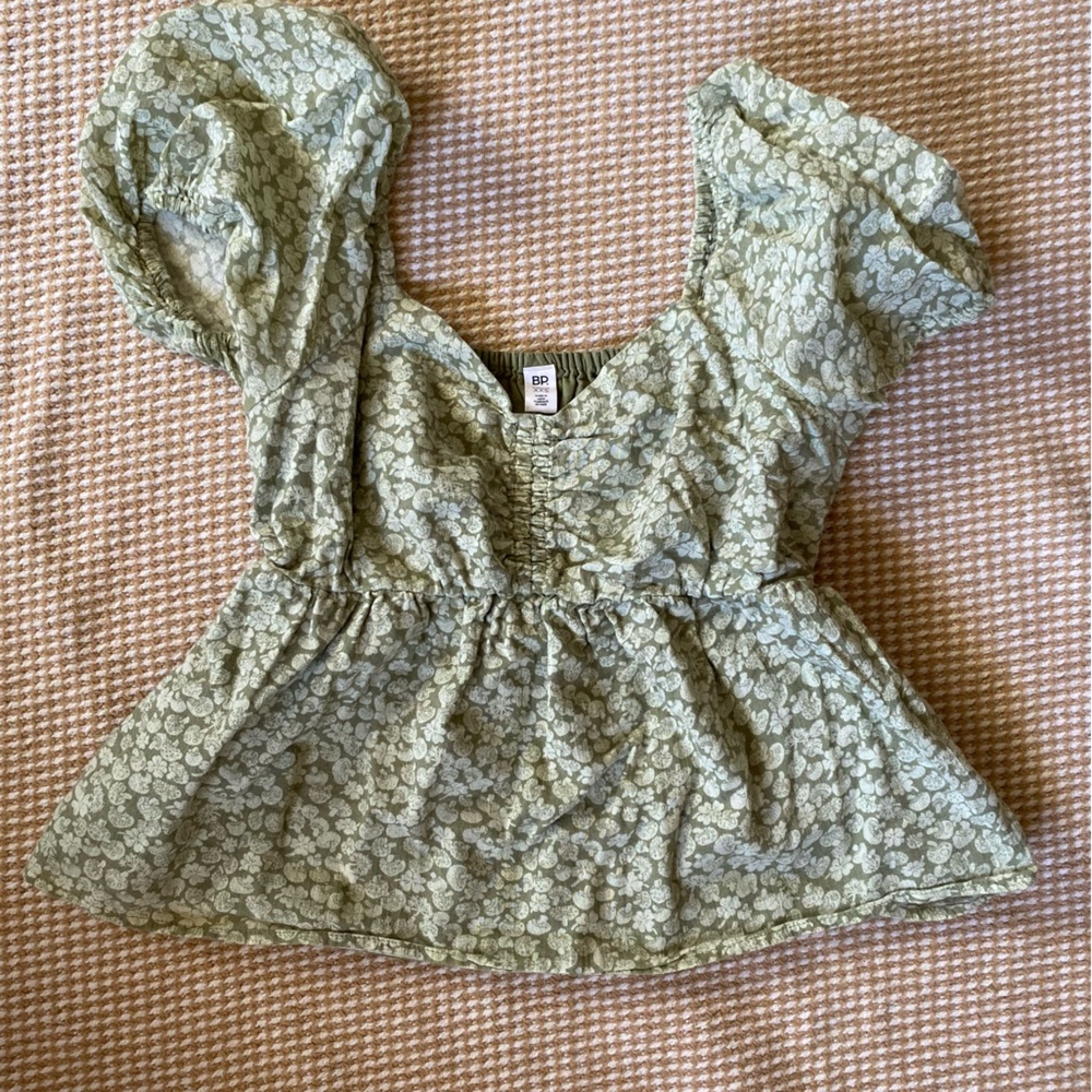 Urban outfitters green mushroom top BP